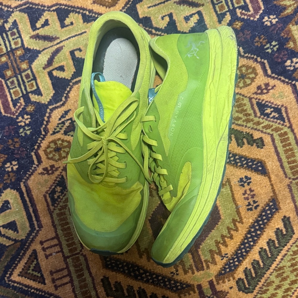 Arc'teryx Men's Neon Lime Green Running Sneakers As is